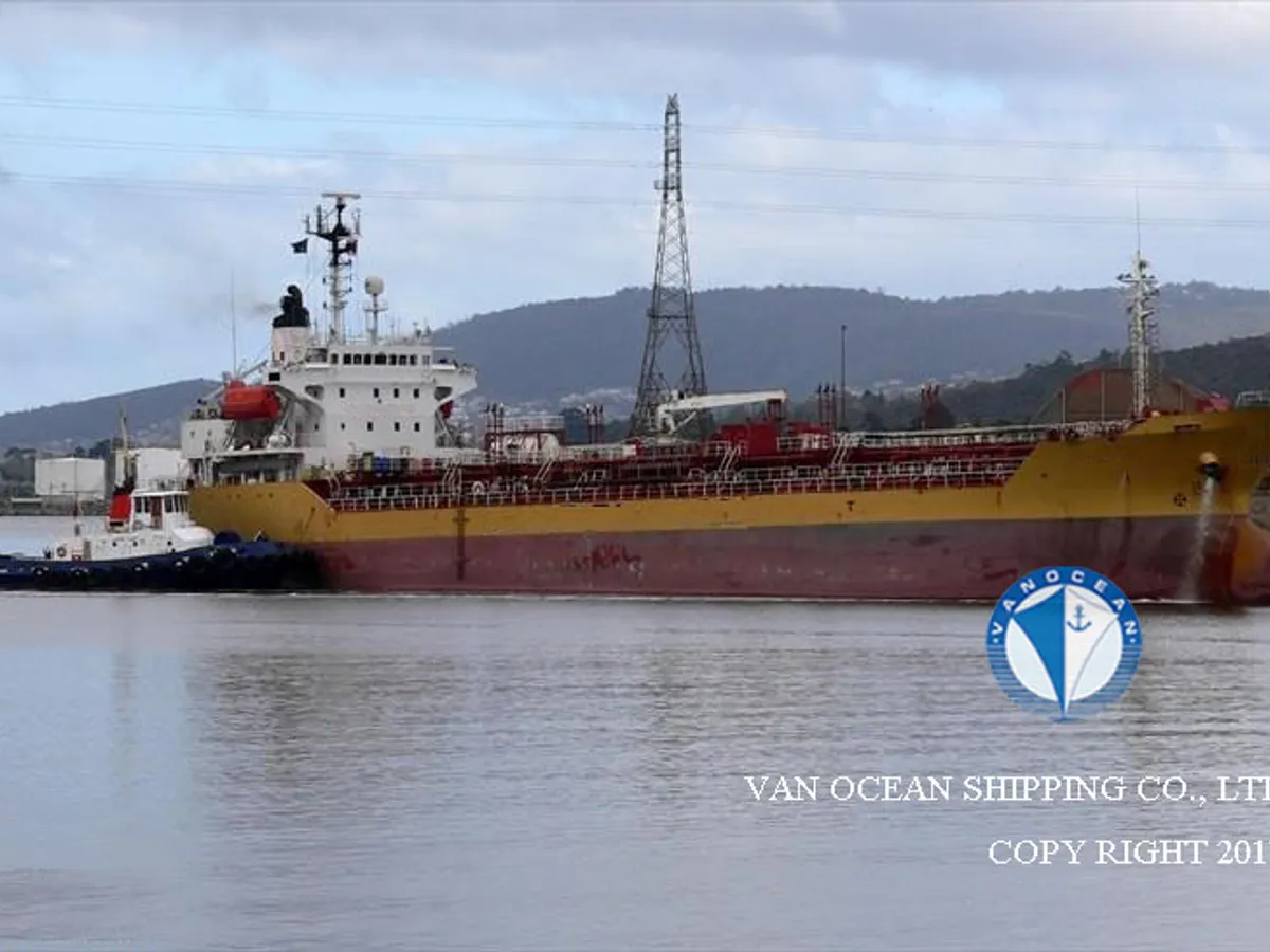 Navio-tanque de óleo/produtos químicos à venda