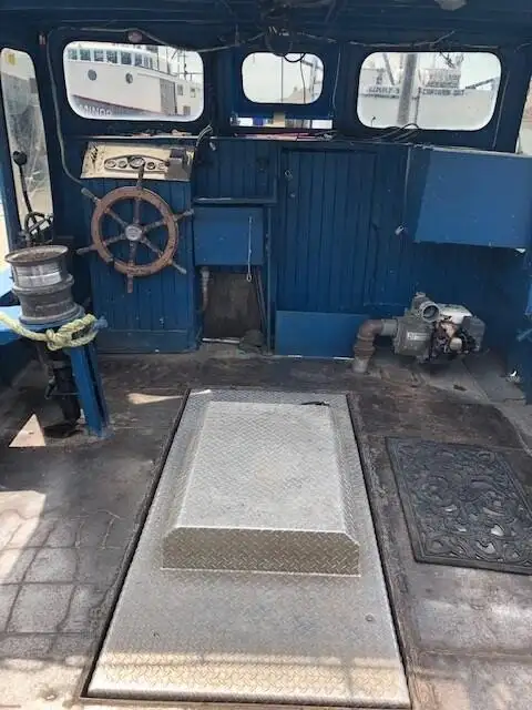 Navio de pesca de arrasto à venda