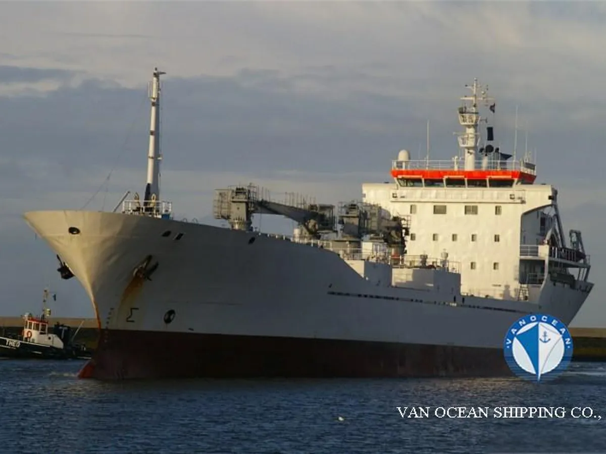 Navio frigorífico à venda