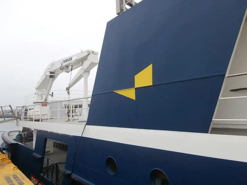 Navio porta-contêineres à venda