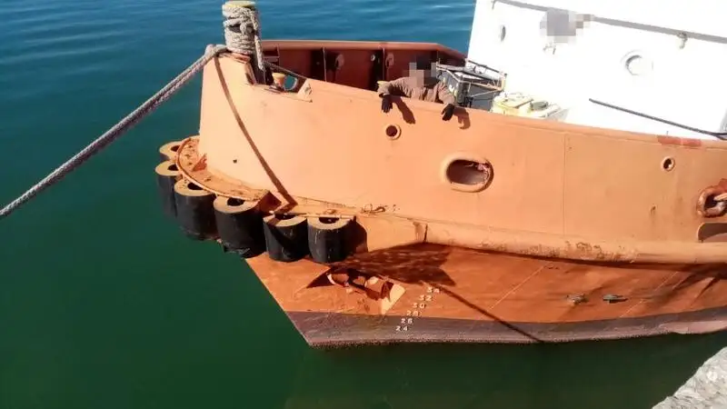 Rebocador à venda
