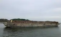 Barcaça à venda