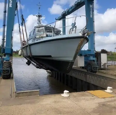 Navio de pesquisa à venda