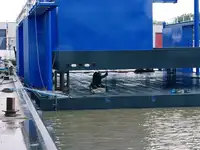 Doca flutuante à venda