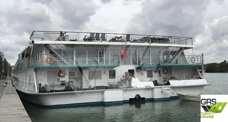 Navio de cruzeiro à venda