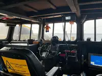 Barco de tripulação à venda