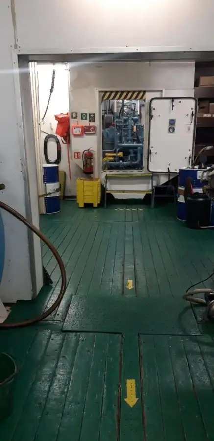 Navio de patrulha à venda