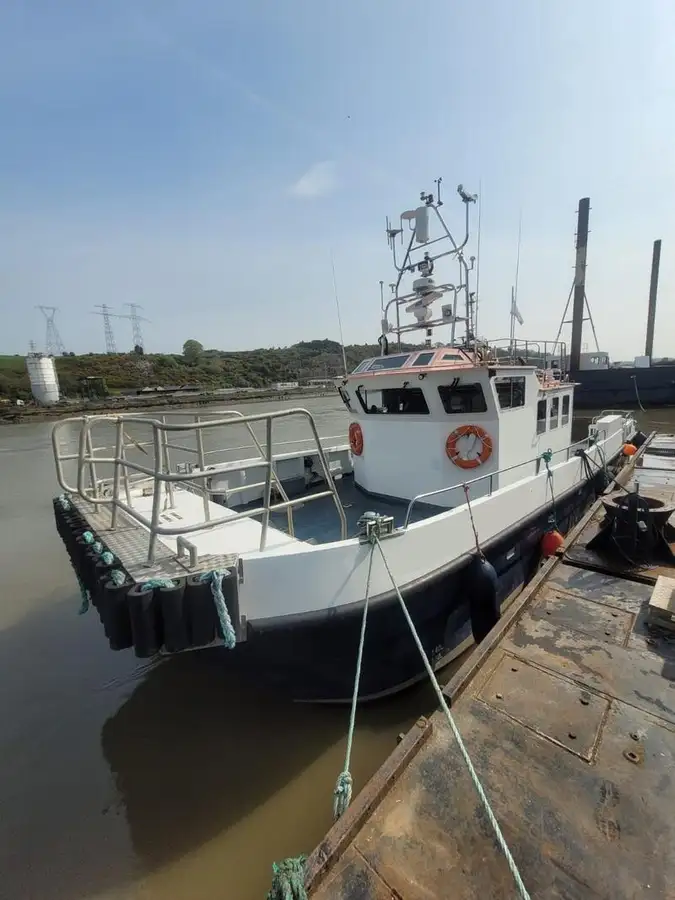 Catamarã à venda