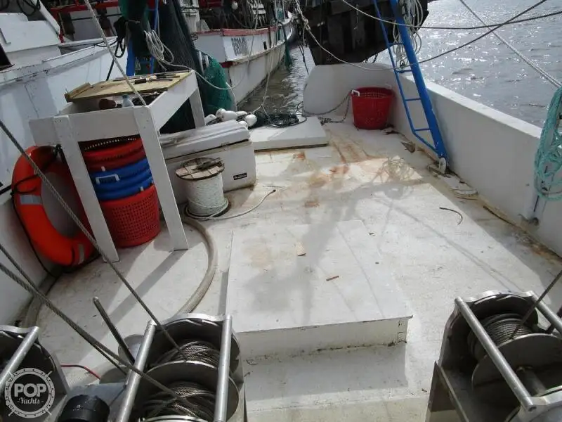 Navio de pesca de arrasto à venda