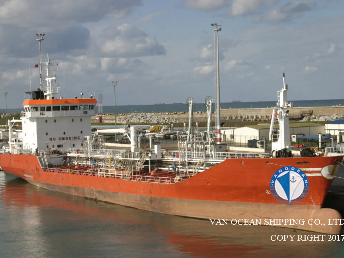 Navio-tanque de óleo/produtos químicos à venda