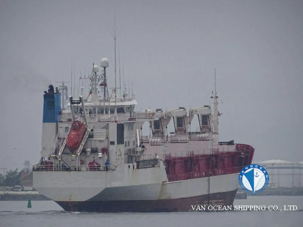 Navio frigorífico à venda