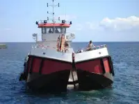 Barcaça à venda