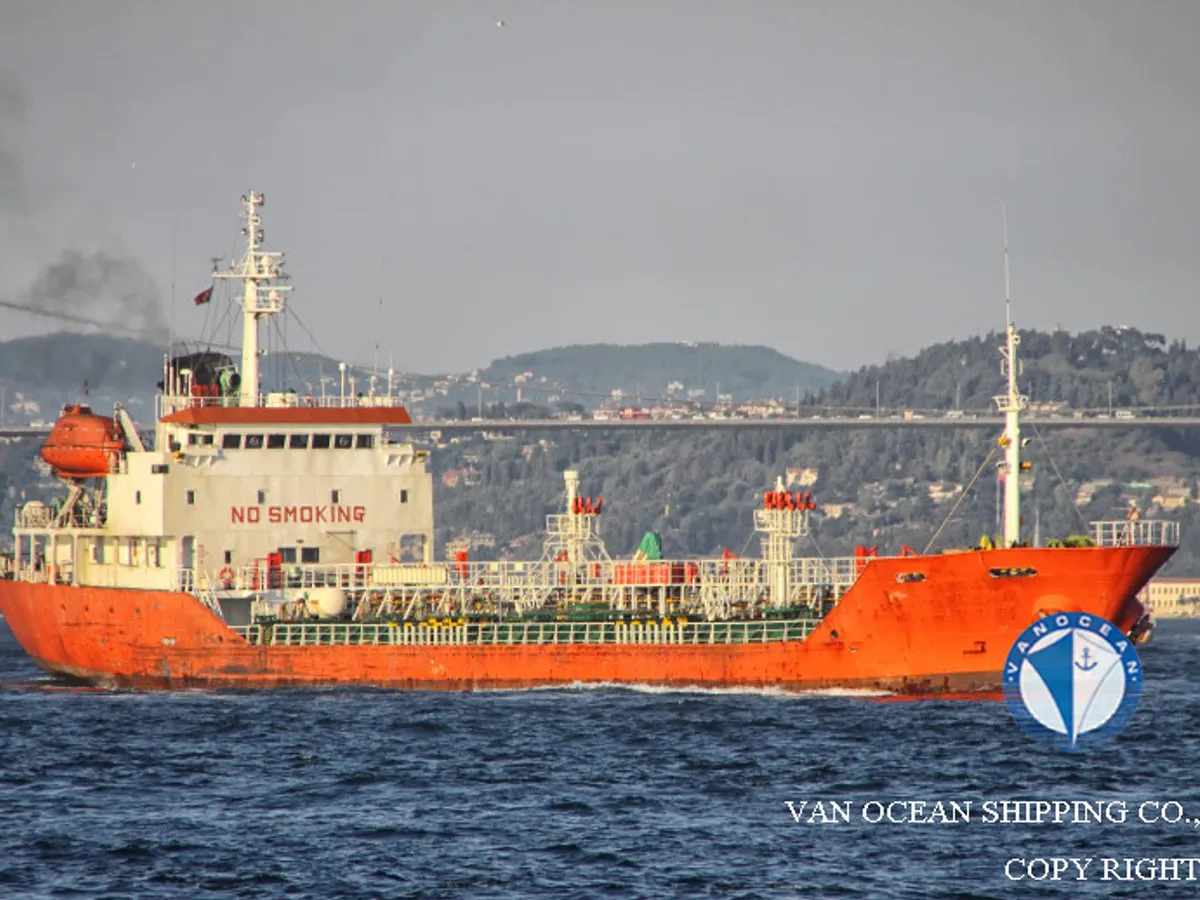 Navio-tanque de óleo/produtos químicos à venda