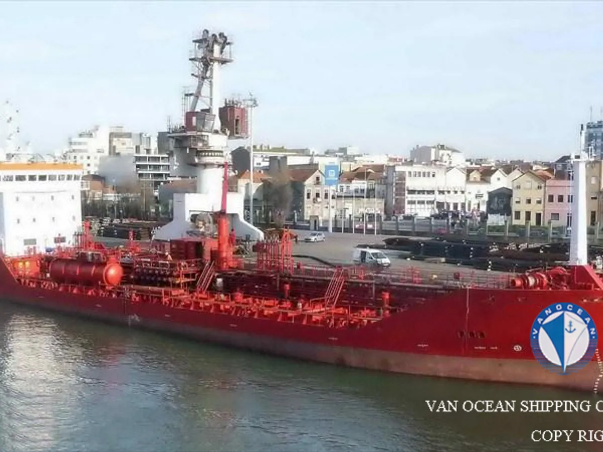 Navio-tanque de óleo/produtos químicos à venda