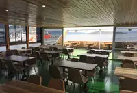 Navio restaurante à venda