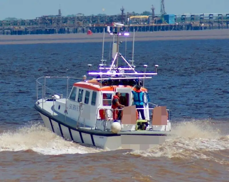 Navio de pesquisa à venda