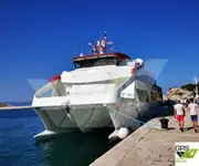Navio de passageiros à venda