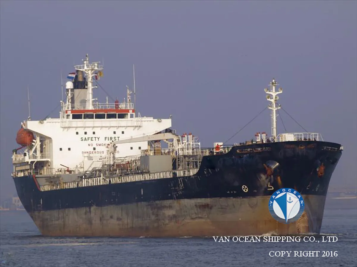 Navio-tanque de óleo/produtos químicos à venda