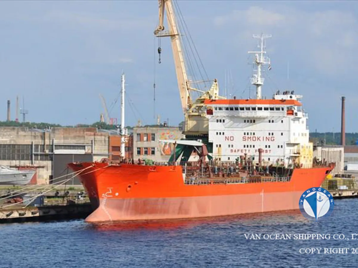 Navio-tanque de óleo/produtos químicos à venda