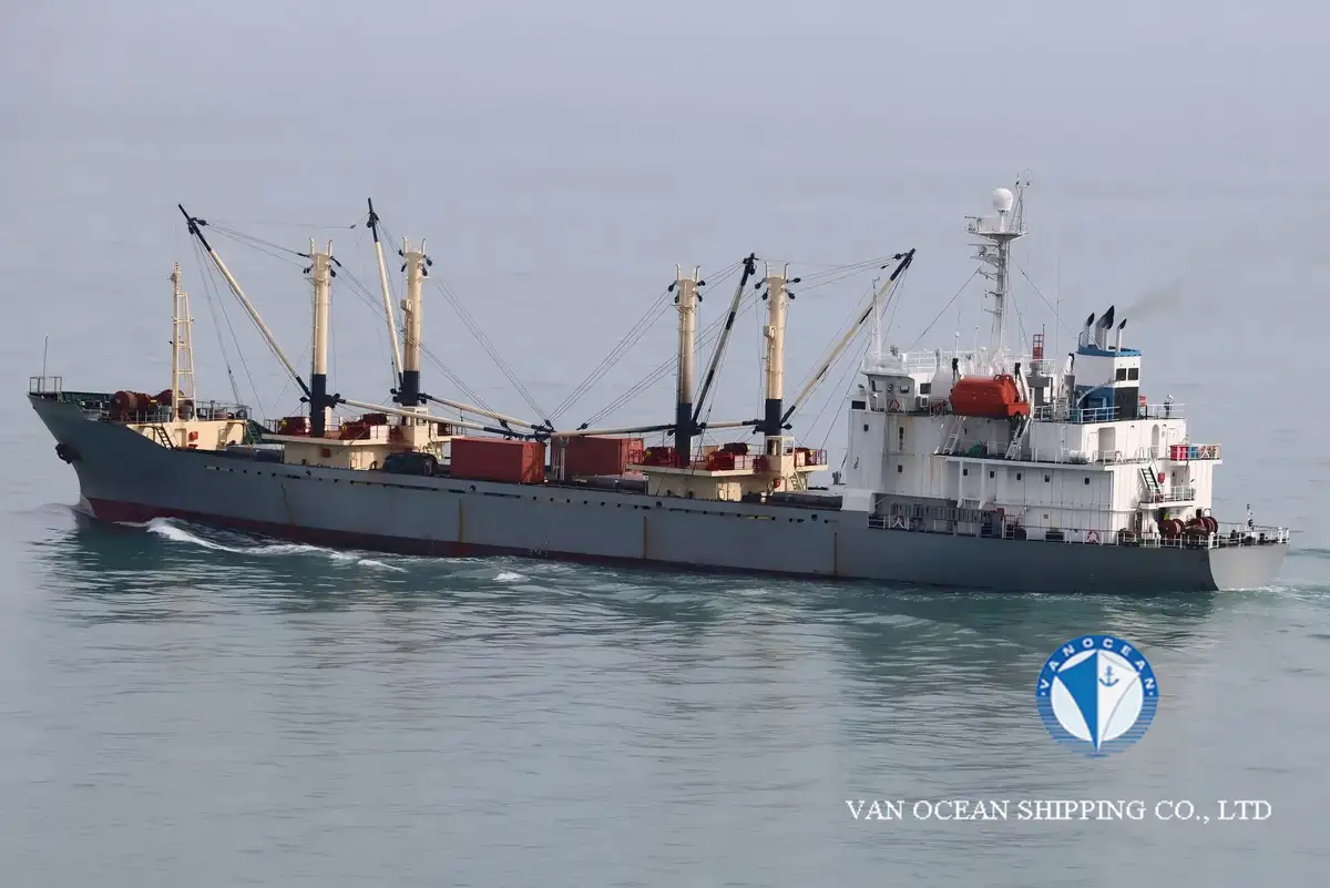 Navio frigorífico à venda