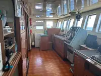 Navio de pesca de arrasto à venda