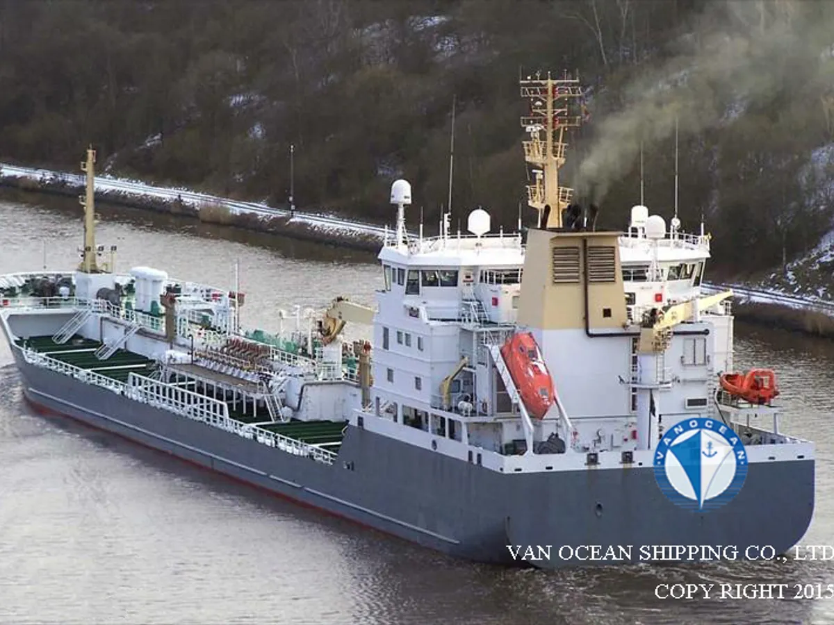Navio-tanque de óleo/produtos químicos à venda