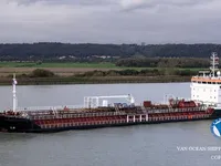 Navio-tanque de óleo/produtos químicos à venda