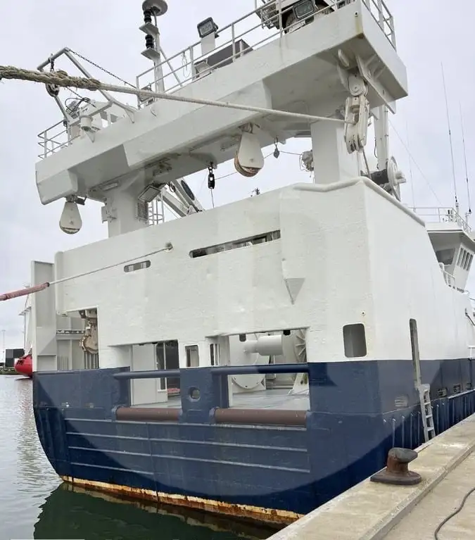 Navio de pesca de arrasto à venda