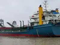 Barcaça à venda