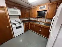 Barco de tripulação à venda