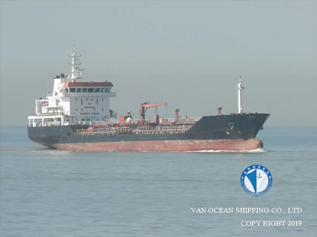 Navio-tanque de óleo/produtos químicos à venda