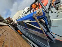 Navio de pesquisa à venda