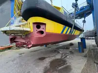 Barco de tripulação à venda