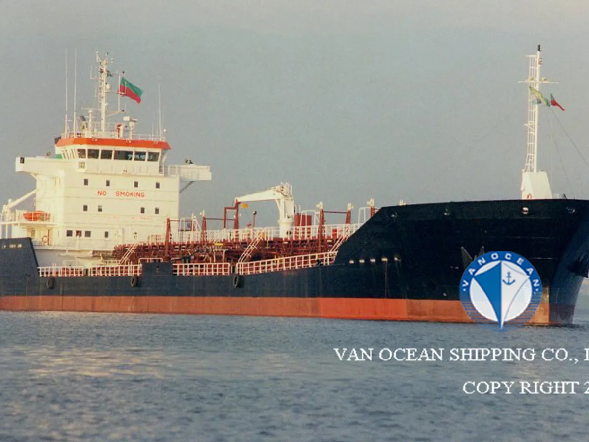 Navio-tanque de óleo/produtos químicos à venda