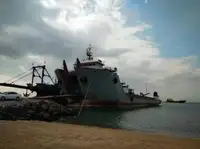 Barcaça à venda