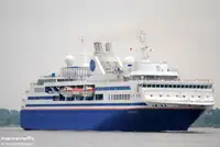 Navio de passageiros à venda