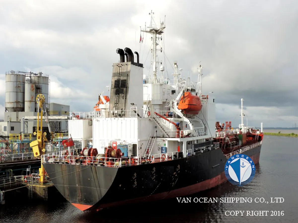 Navio-tanque de óleo/produtos químicos à venda