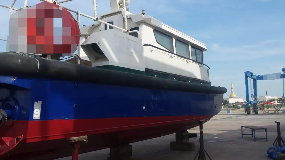 Barco de tripulação à venda