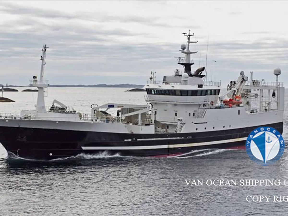 Navio de pesca de arrasto à venda