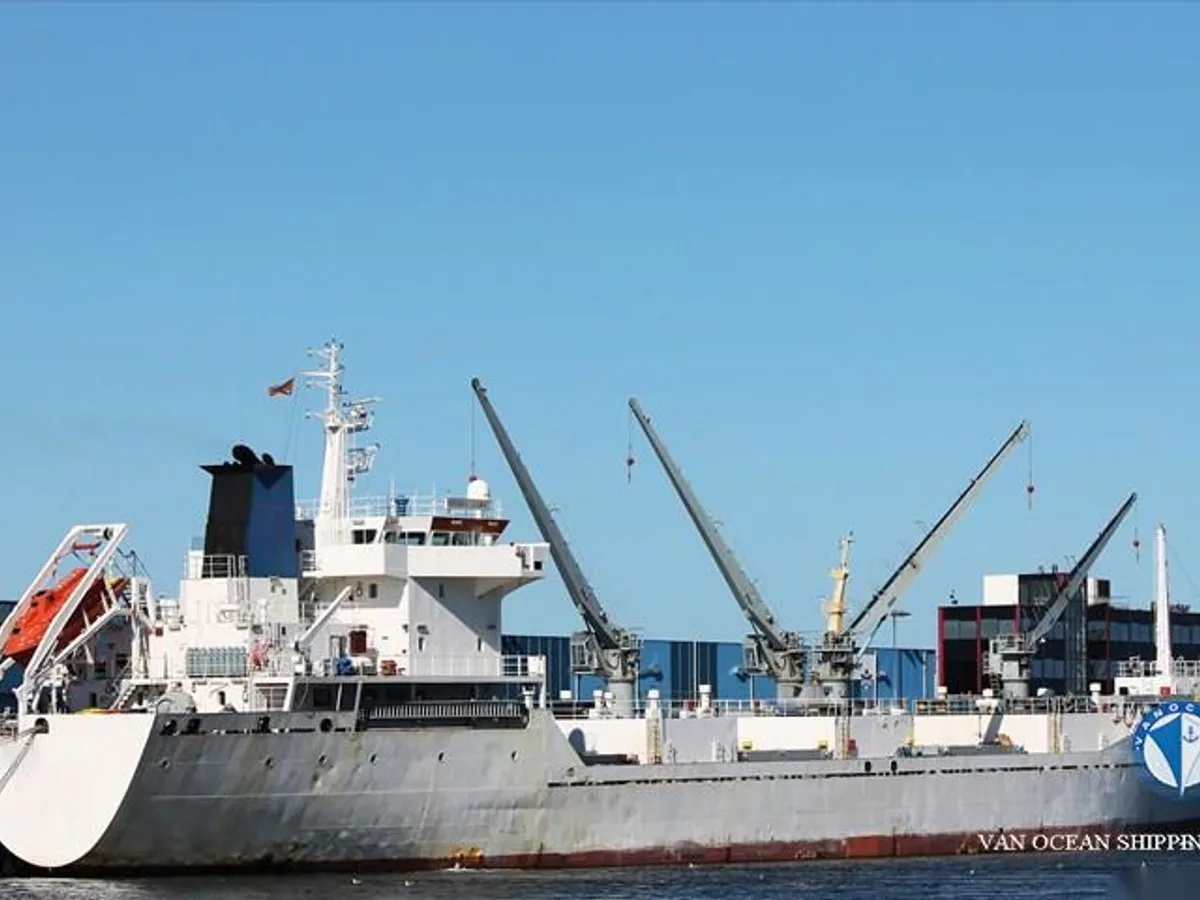 Navio frigorífico à venda