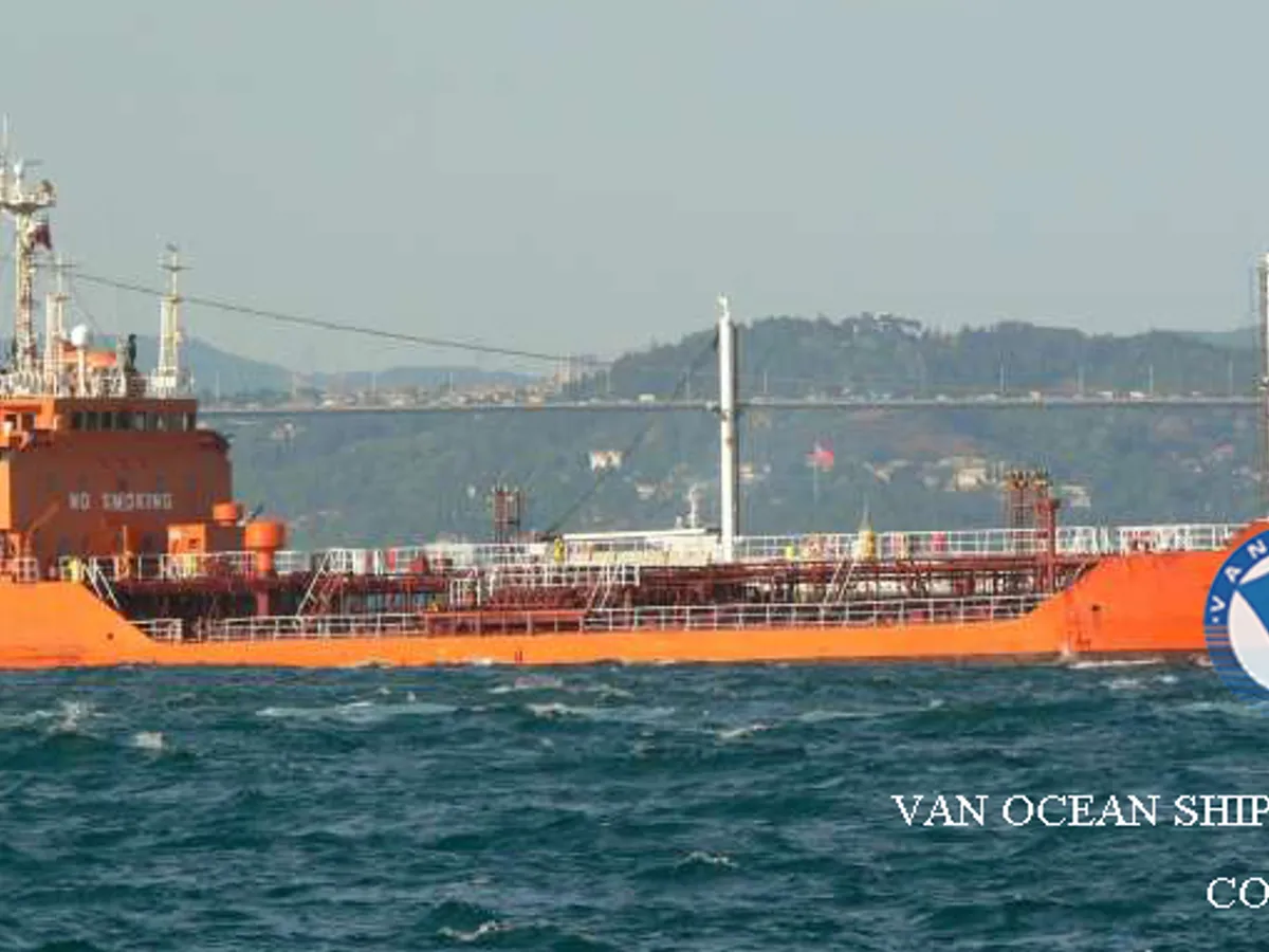 Navio-tanque de óleo/produtos químicos à venda