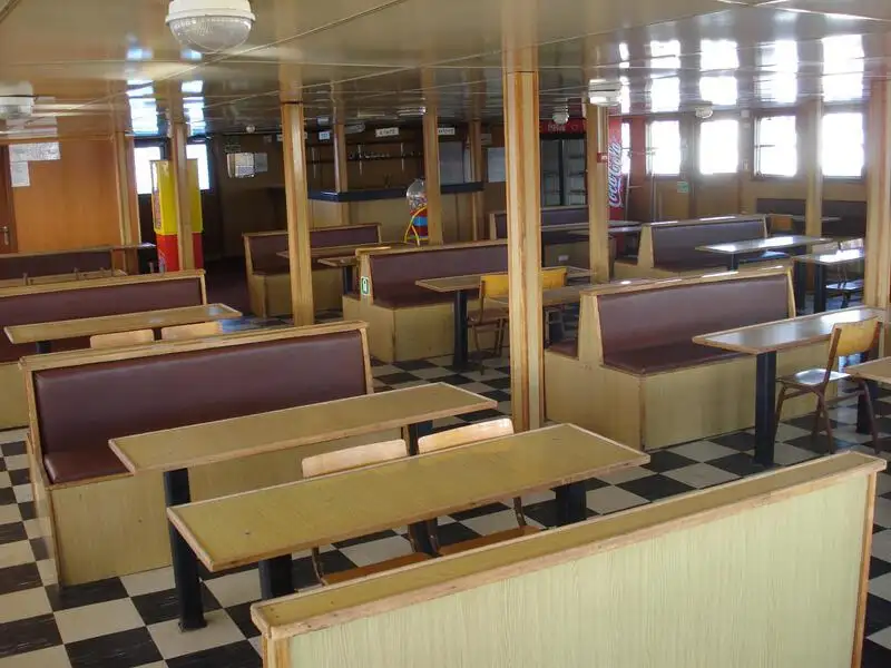 Balsa de desembarque, tanque à venda