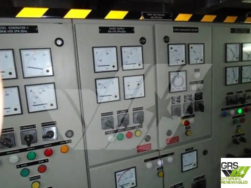Barco de tripulação à venda