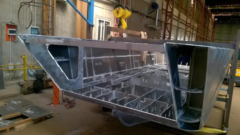 Balsa de desembarque, tanque à venda