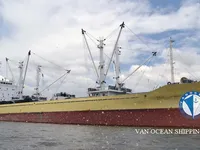 Navio frigorífico à venda