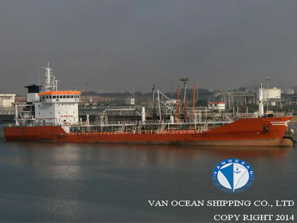 Navio-tanque de óleo/produtos químicos à venda