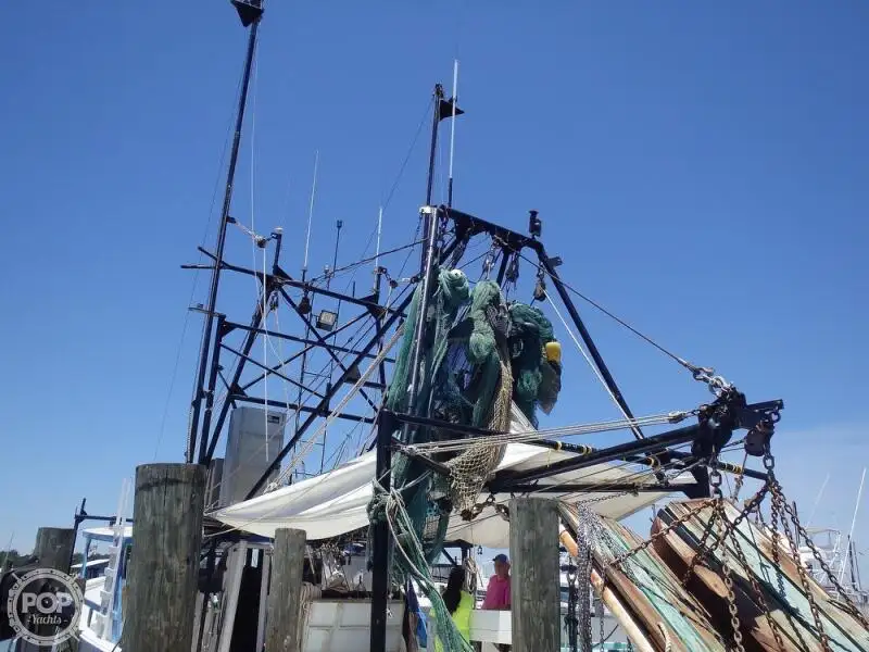 Navio de pesca de arrasto à venda