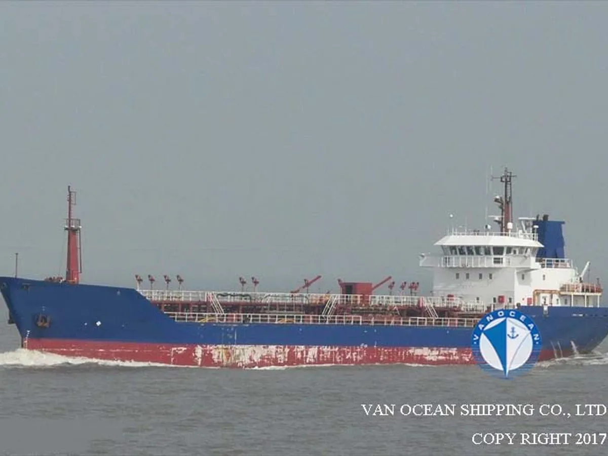 Navio-tanque de óleo/produtos químicos à venda