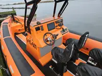 Navio porta-contêineres à venda