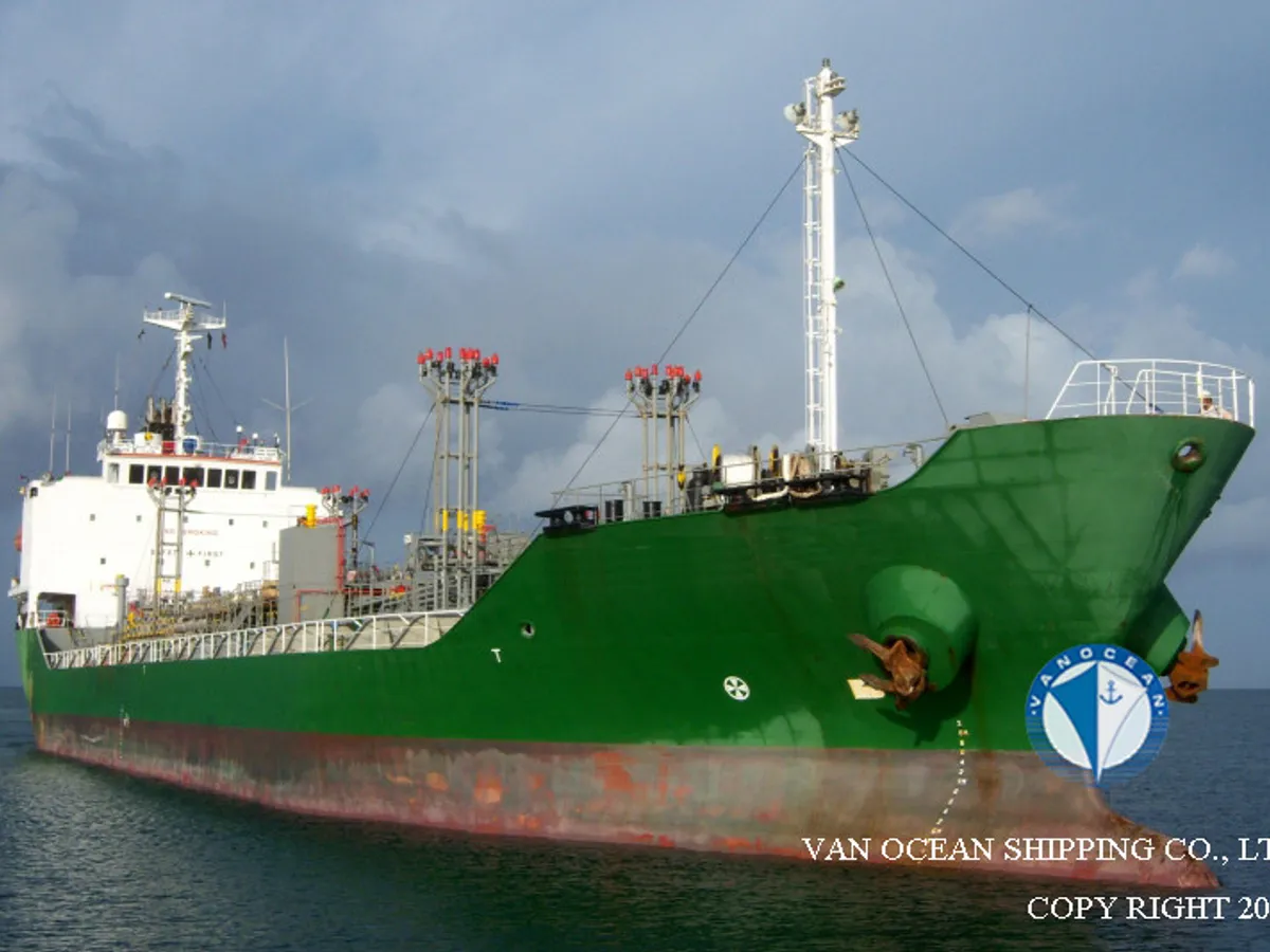 Navio-tanque de óleo/produtos químicos à venda